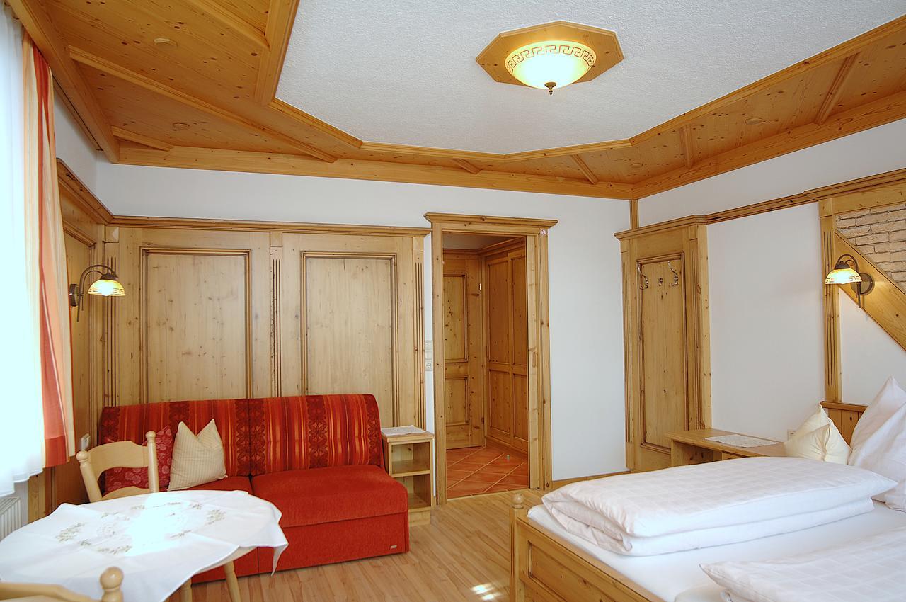 Pension & Appartements Anny Maria Alm am Steinernen Meer Esterno foto
